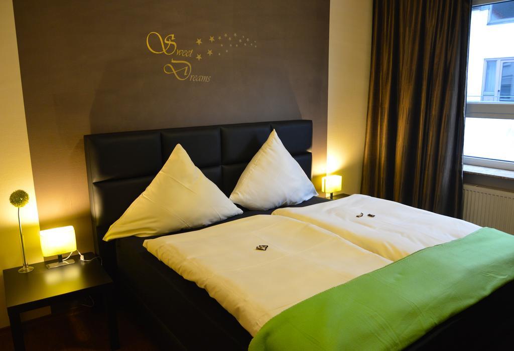 Hotel Haus Krone Bexbach Quarto foto